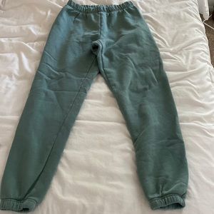 Aritzia Tna cozy fleece boyfriend sweatpants